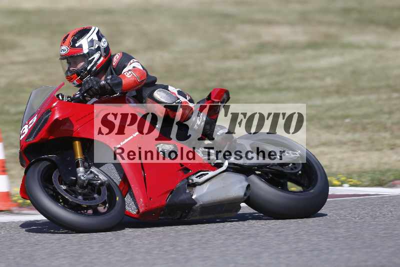 /21 17.06.2026  Ducati Schweiz Track Warmup ADR/Gruppe gelb/33